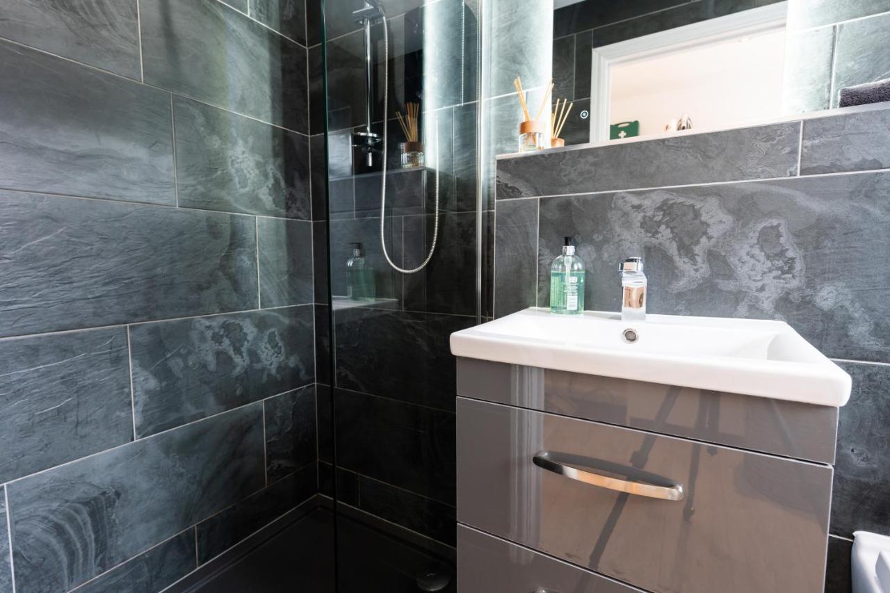 No40Barmouth-Modern,Spacious&Hot Tub 외부 사진