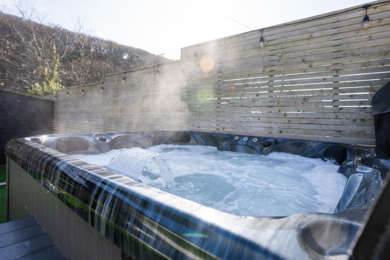 No40Barmouth-Modern,Spacious&Hot Tub 외부 사진